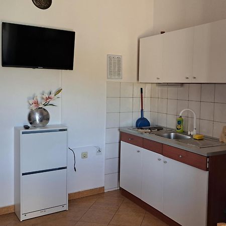 Apartment Krizanovic Malinska Exterior photo